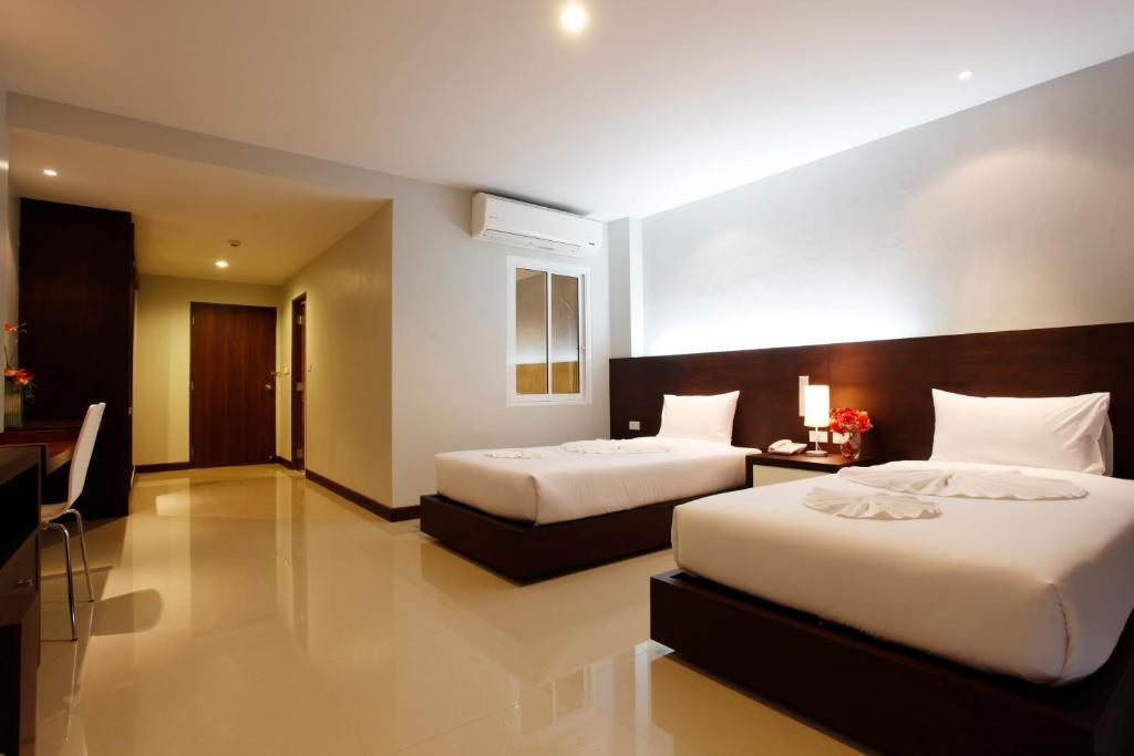 Nize Hotel - Sha Plus Phuket Ruang foto