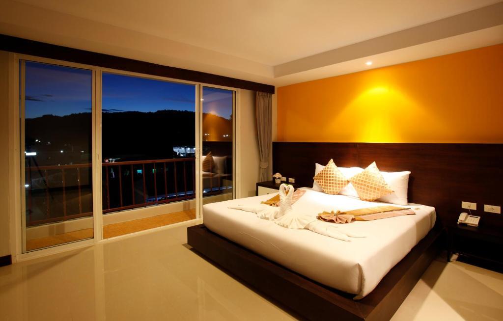 Nize Hotel - Sha Plus Phuket Ruang foto